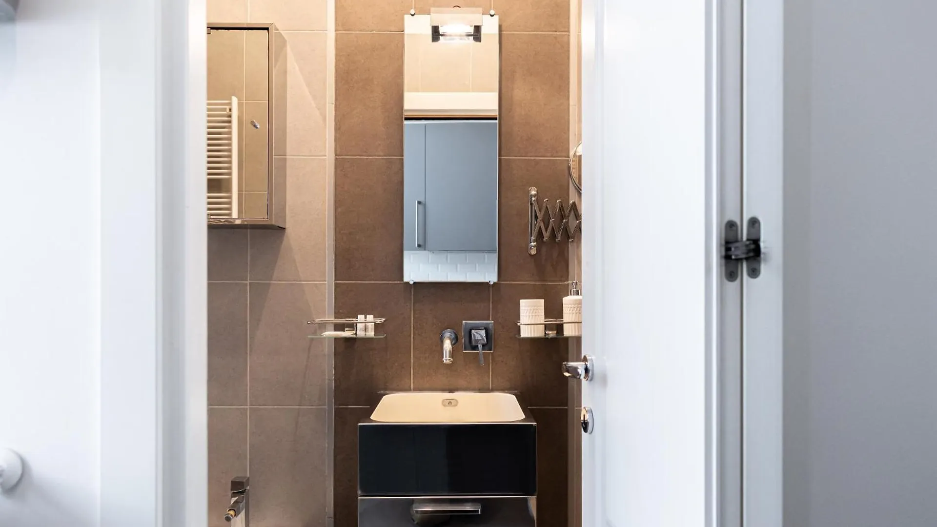 Apartamento Elegante Bilocale A 15 Min Dal Duomo Milán