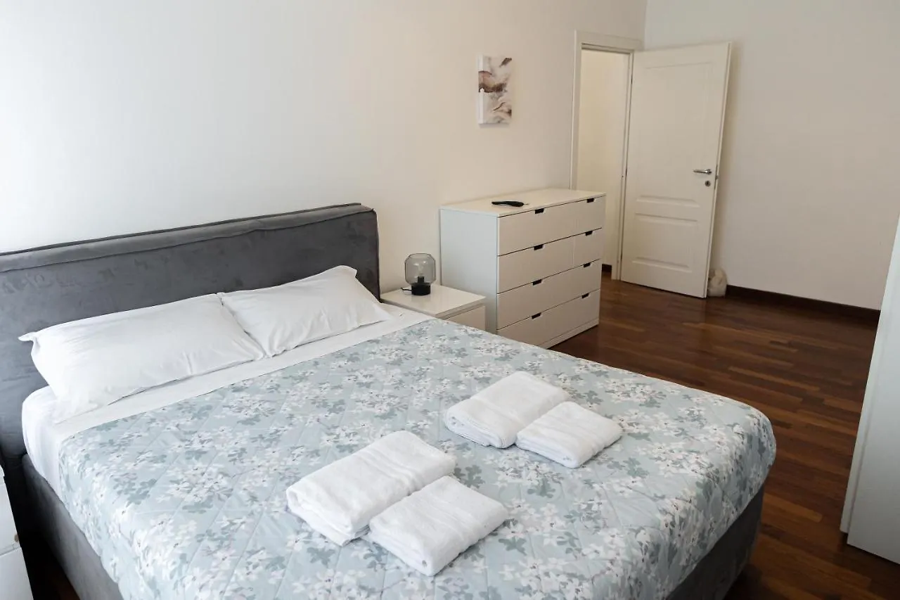 Elegante Bilocale A 15 Min Dal Duomo Apartment Milan 0*,