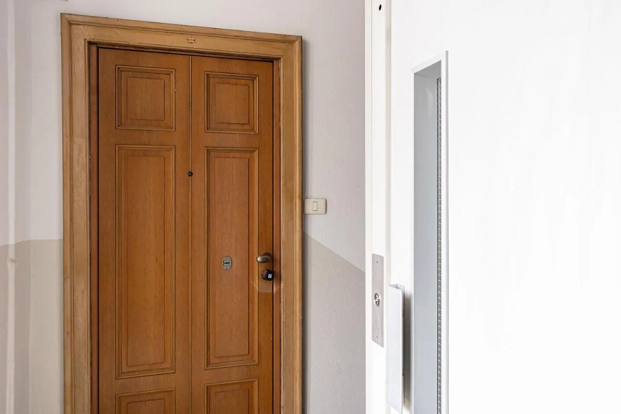 Elegante Bilocale A 15 Min Dal Duomo Apartment Milan 0*,  Italy